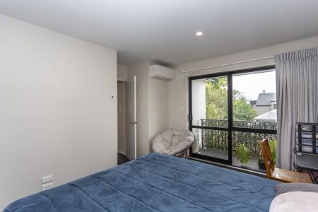 Lovely 3-bedroom townhouse! - Photo 2