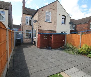 3 bedroom semi-detached house to rent - Photo 5