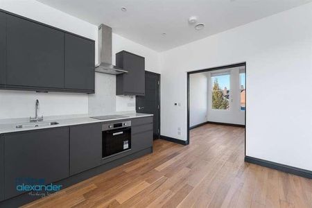 Tottenham Lane, Crouch End, N8 - Photo 2