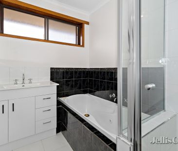 11 Cedric Street, Wendouree - Photo 5
