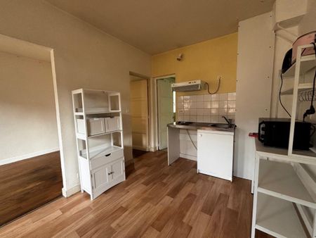 Location Appartement 2 pièces 46m² AIRE SUR L ADOUR 40800 - Photo 3