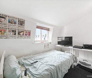 3 bedroom property to rent in London - Photo 1