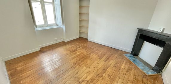 A Louer - Nantes St Clement - Appartement 2 Pièces Fraichement RenovÉ De 37.90 M² - Photo 2