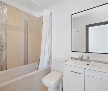 Detached Villa · El Paraiso - Photo 1