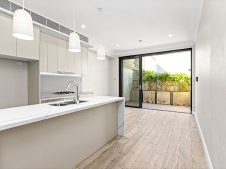 Statement Architecture in the heart of the village! - Photo 5