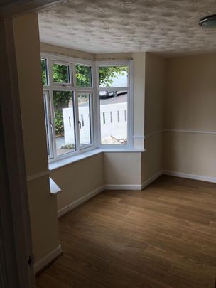 4 bedroom semi-detached house to rent - Photo 1