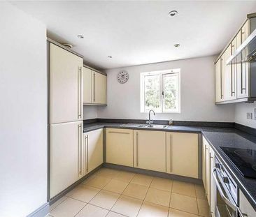 Sandy Lane, Woking, Surrey, GU22 - Photo 3