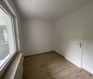 Modernisierte 4 ZKB-Balkon-Wohnung in Oldenburg-Bürgerfelde - Photo 2