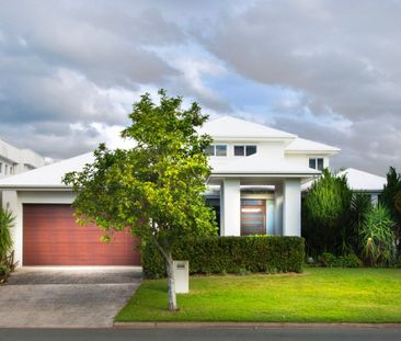 12 Ferrymans Court, Helensvale, QLD 4212 - Photo 1