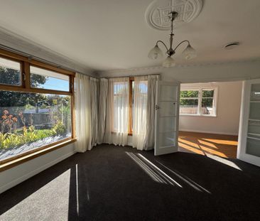 FAMILY LIVING IN WITHERLEA - Photo 5