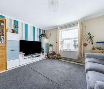 Douglas Road, Staines-upon-thames, TW19 - Photo 6