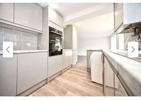 Buckinghamshire Dr, Luton, Bedfordshire, LU2 - Photo 2