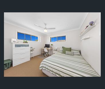 Available 19th Dec 2025 - Photo 2