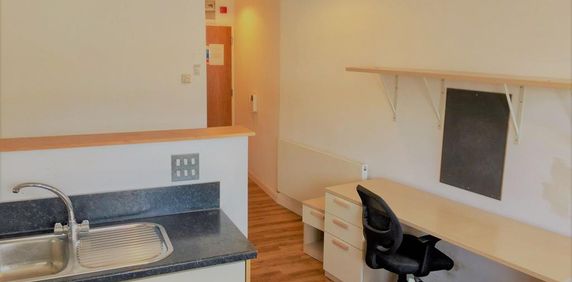 Studio to rent - Photo 2