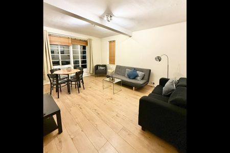 2 Bed Flat, Shepherds Bush Road, W6 - Photo 2