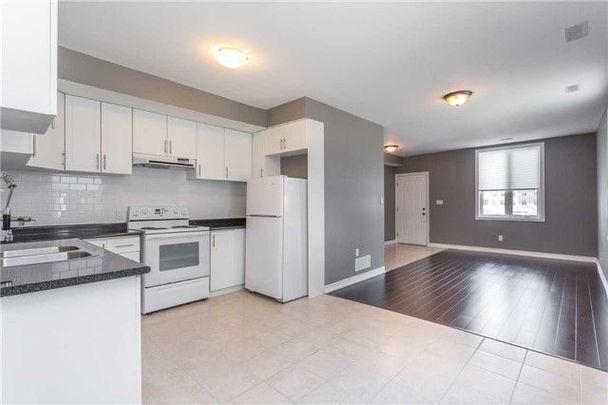 For Lease - 41 Gowan Street, Barrie, Ontario - Photo 1