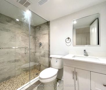 Detached Home For Lease | N8128748 - Photo 4