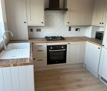 Studio Flat, Fenman Gardens, IG3 - Photo 3