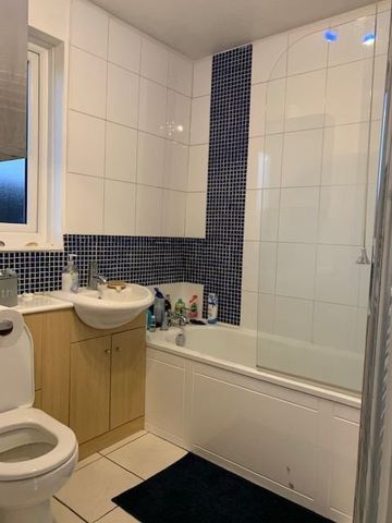 1 Bed Flat, King Arthur Close, SE15 - Photo 4