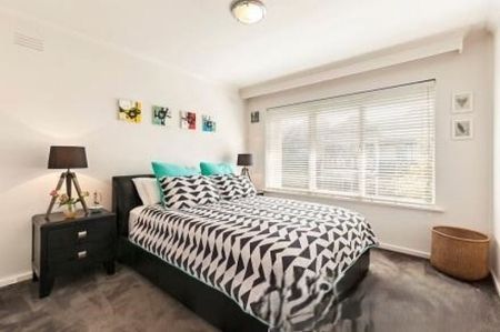 A Touch of Class! - Photo 2