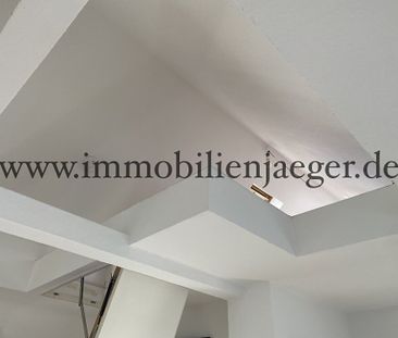 Fußnähe Zentrum Nienstedten - Neu renoviert ! - Möblierte Dachwohnu... - Foto 3