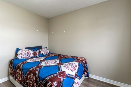 For Lease - 141 Sydenham Wells N/A Unit# 2, Barrie, Ontario - Photo 4