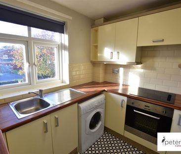 Priestsfield Close, Chapelgarth, Sunderland, Tyne & Wear, SR3 2SF - Photo 3