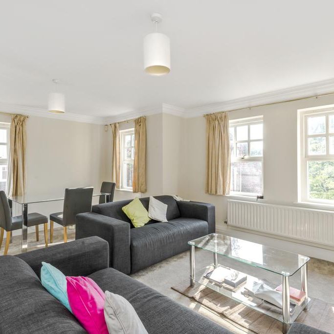 2 bedroom flat to rent - Photo 1
