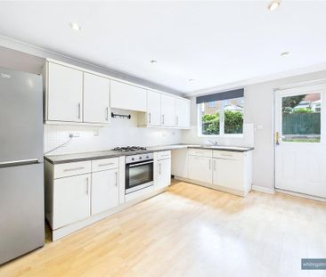 4 bedroom detached house to rent - Photo 1