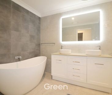 Boutique Three-Bedroom Villa in a Convenient West Ryde Location - Photo 6