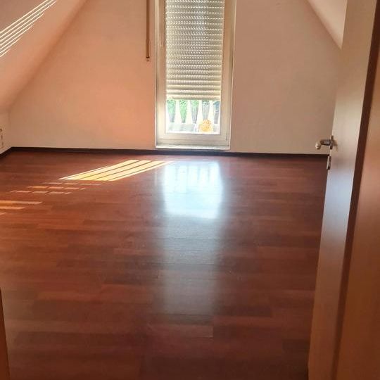 2-Zimmer-DG-Wohnung in Bad Salzuflen-Schötmar mit Einbauküche - Photo 1