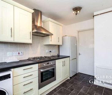 Saunders Road, Hillingdon, UB10 - Photo 1