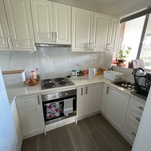 Renovated 1 Bedroom Flat - Photo 3