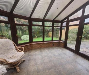 4 bedroom detached house to rent - Photo 6