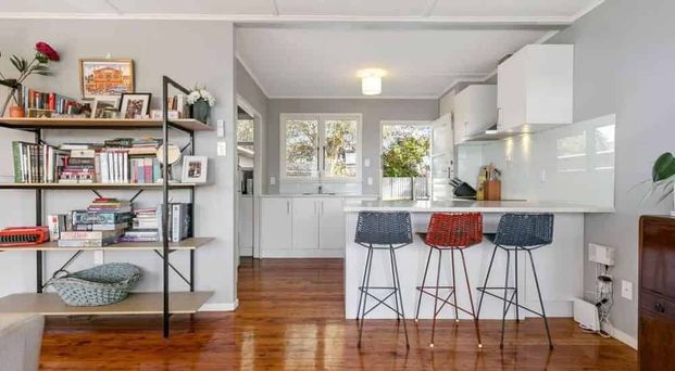 Sunny 2BR Avondale Living - Pets OK! - Photo 1