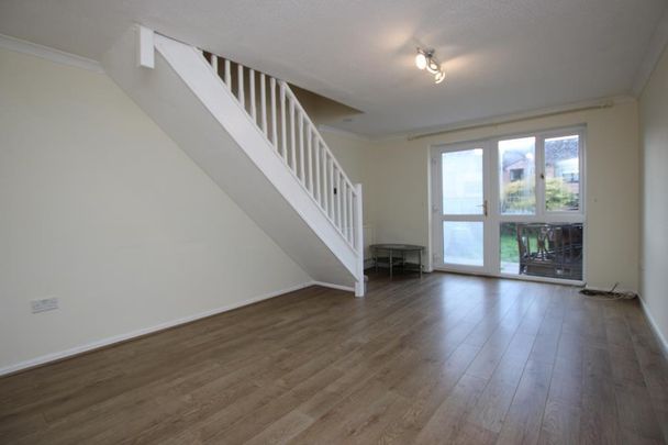 2 bedroom terraced house to rent - Photo 1