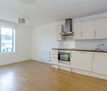 Courthouse Place, Upper Bristol Road, Bath, Somerset, BA1 - Photo 6