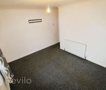 2 bedroom semi-detached house to rent - Photo 5