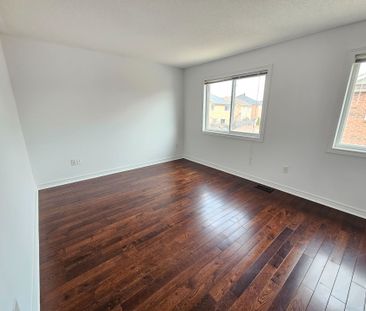 For Lease - 30 Hiram Johnson Road, Whitchurch-Stouffville, Ontario - Photo 4