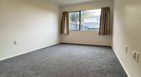 Charming 2-Bedroom Home in the Heart of Favona. - Photo 3