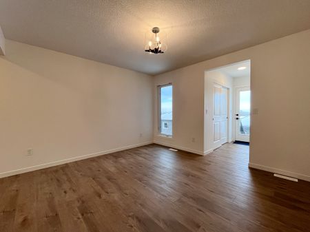 Brand New Modern Living In Kinglet Gardens - Photo 3