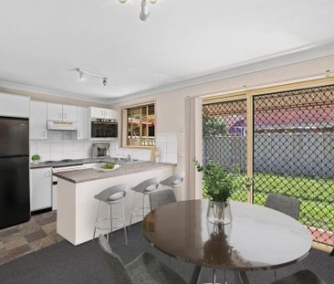 Townhouse in Ideal Location- Walk to Casula Mall - Photo 4