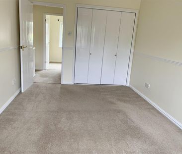 Bythebrook, Chippenham, SN14 - Photo 5