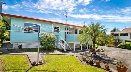 Stunning and Comfortable - Photo 5