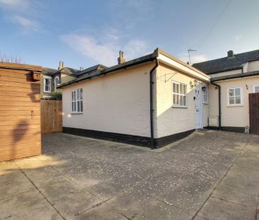2 bedroom ground floor flat to rent - Photo 1