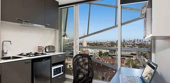 Studio Regular - Photo 2