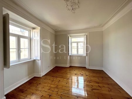 3 bedroom luxury Flat for rent in Lisbon - Photo 2