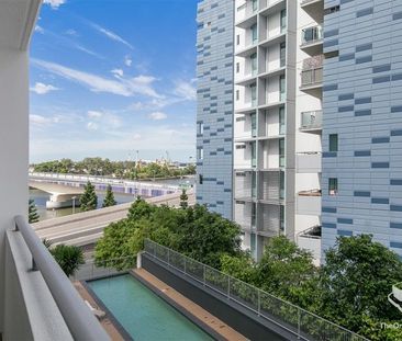 STUDIO IN PRIME BRISBANE CITY LOCATION FOR RENT! - Photo 4