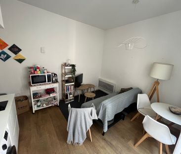 Location Appartement 2 pièces 35m² MARSEILLE 1er - Photo 1