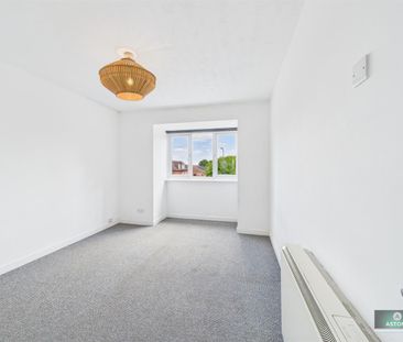 Brighton Road, Crawley - Photo 3